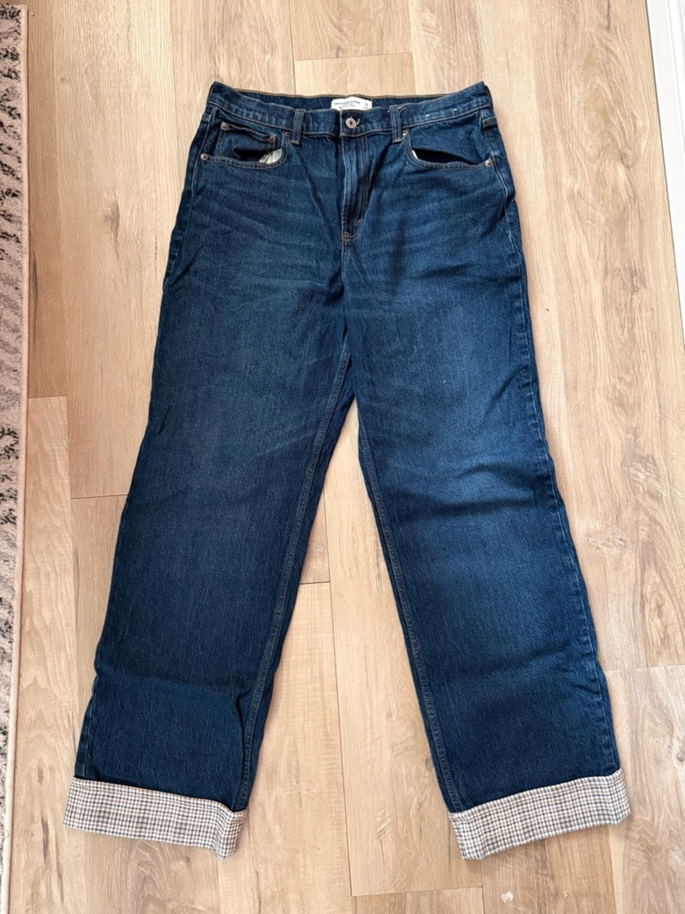 Abercrombie & Fitch Cuffed Hem Jean